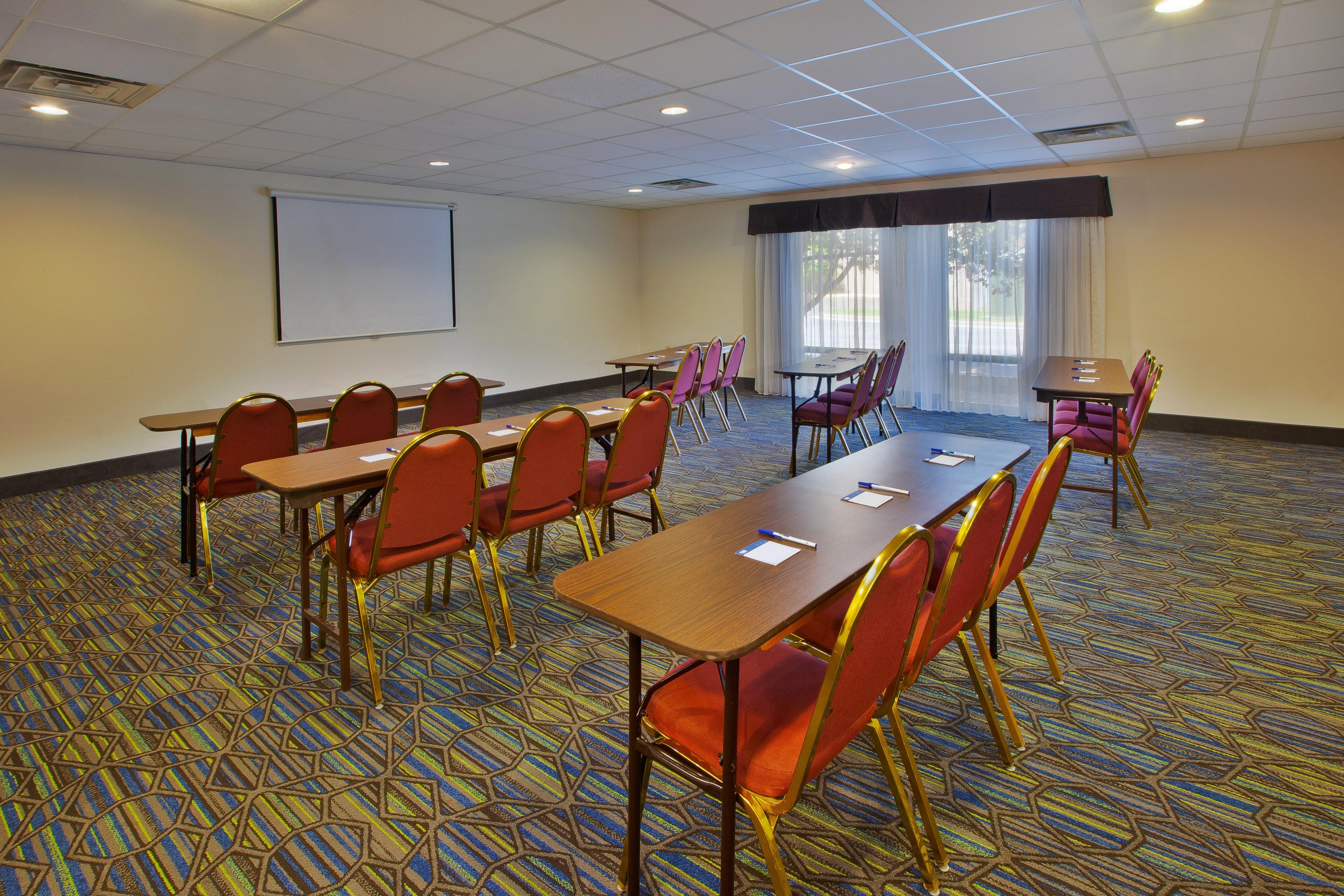 Holiday Inn Express Hotel & Suites Cincinnati Northeast-Milford By Ihg Exterior photo