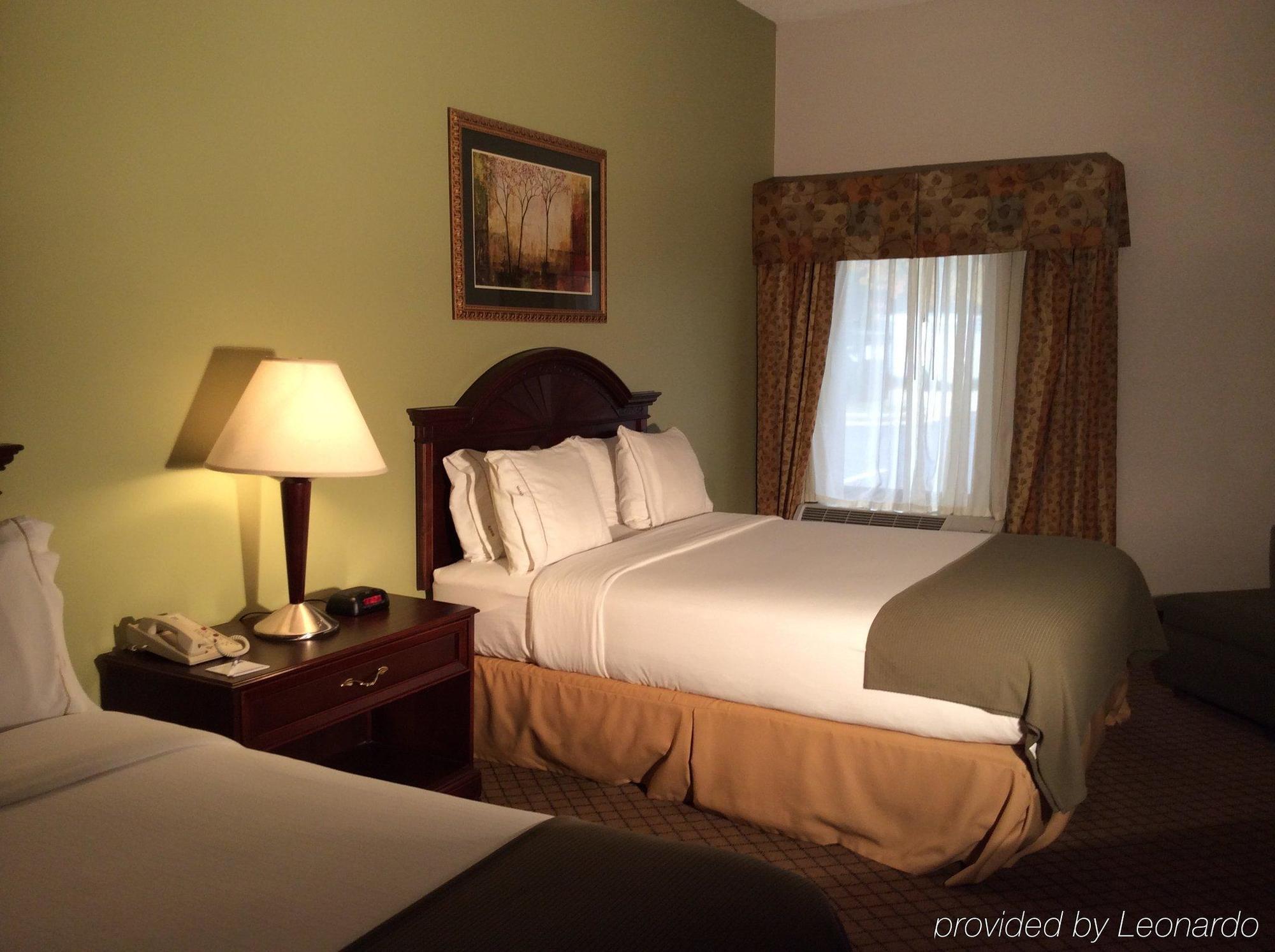 Holiday Inn Express Hotel & Suites Cincinnati Northeast-Milford By Ihg Exterior photo