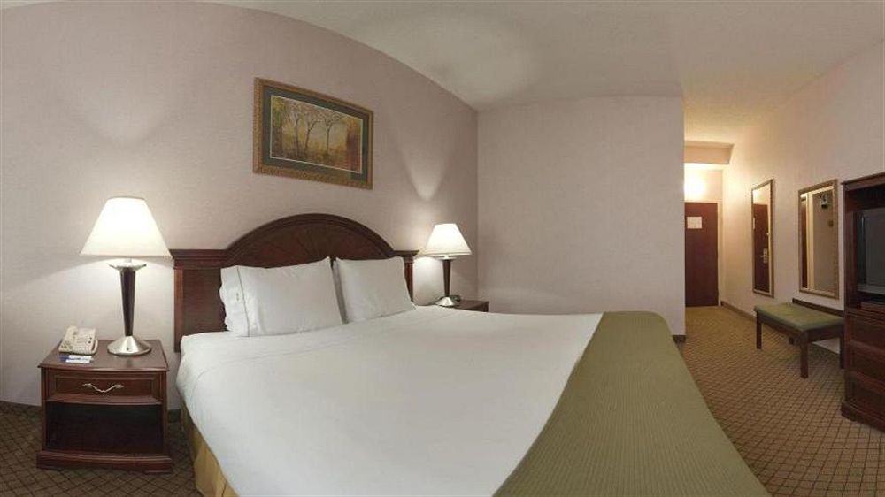 Holiday Inn Express Hotel & Suites Cincinnati Northeast-Milford By Ihg Exterior photo